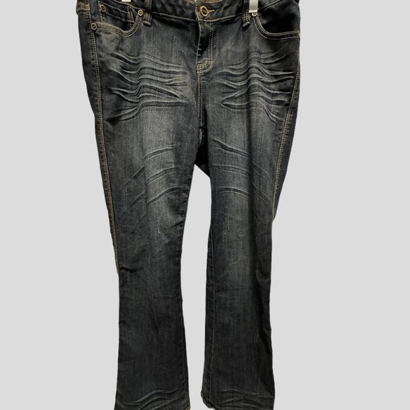 Coogi size 16W Being sexy is my legacy distressed Jean - Picture 3 of 9
